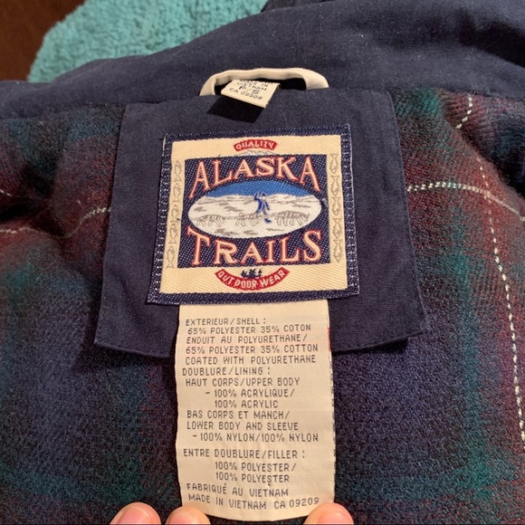 Alaska Trails - White Winter Jacket - Picture 5 of 7